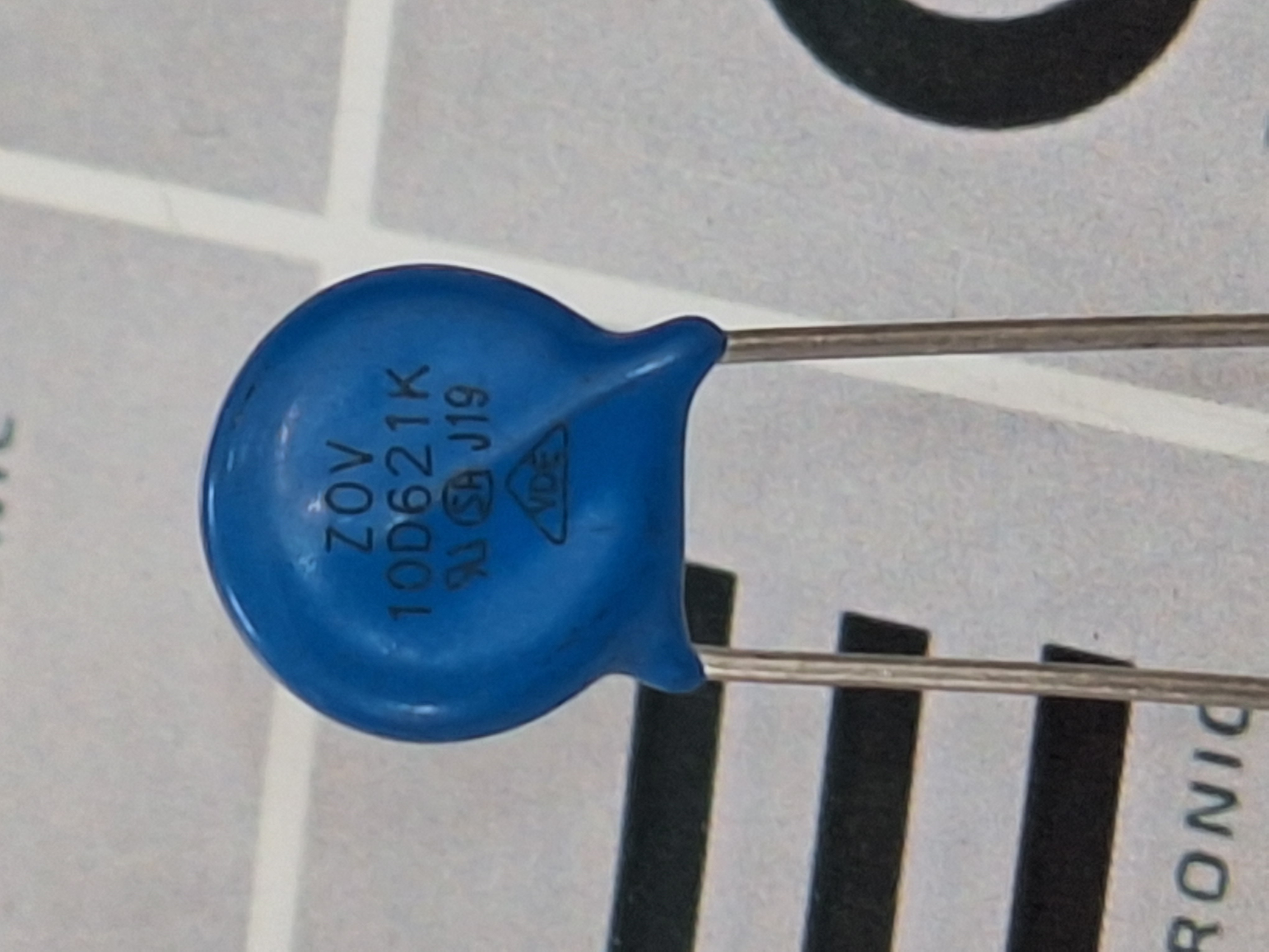 10D621 k