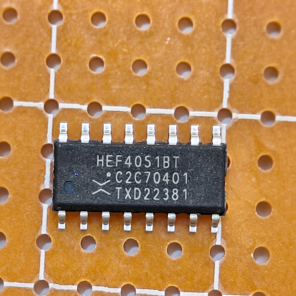 HEF4051BT اورجینال SMD